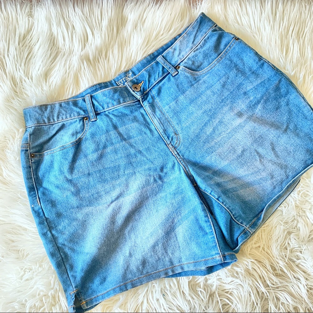 Women’s Denim shorts- Terra Sky size 16